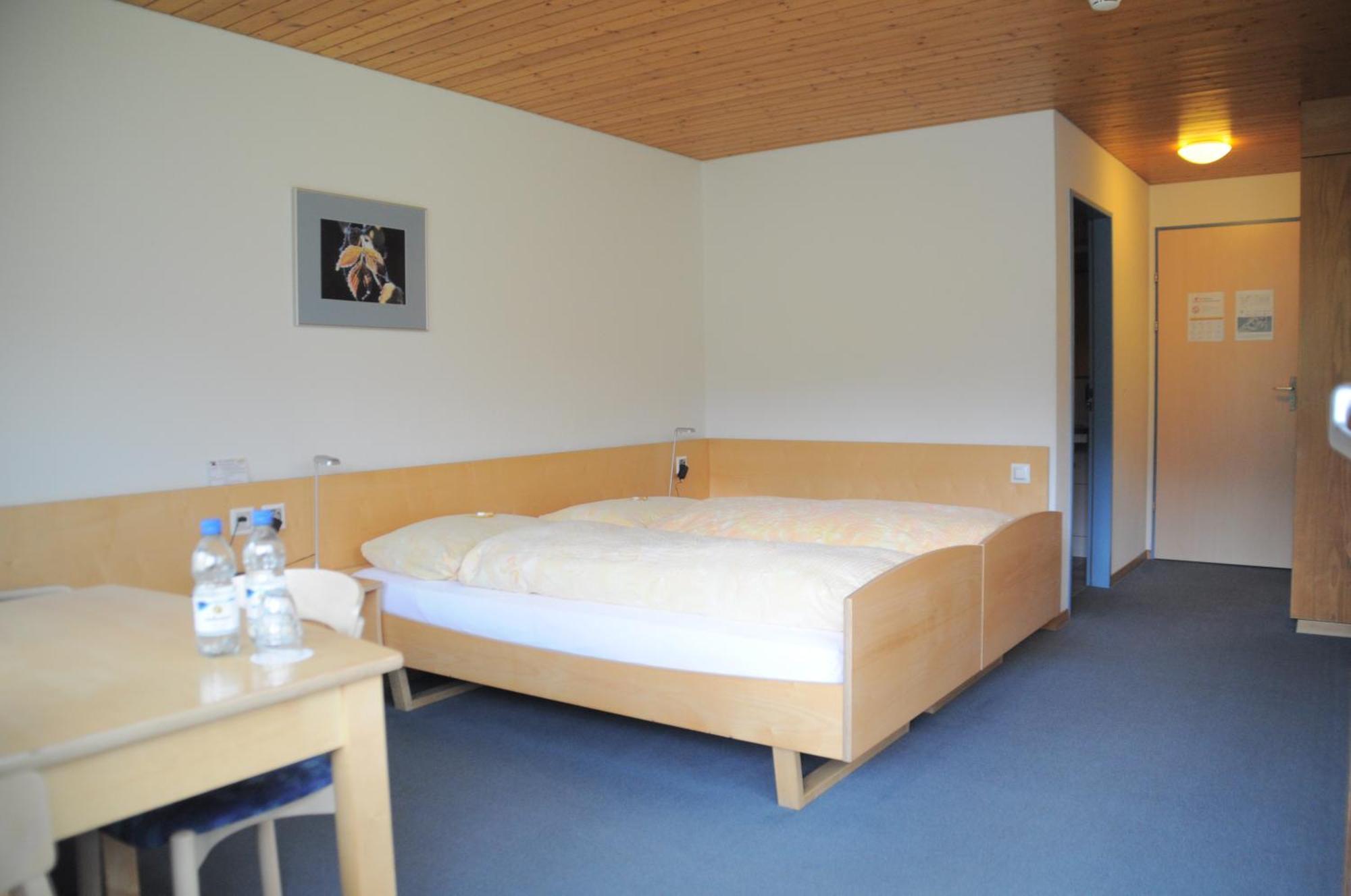 Ferien- Und Familienhotel Alpina アデルボーデン エクステリア 写真