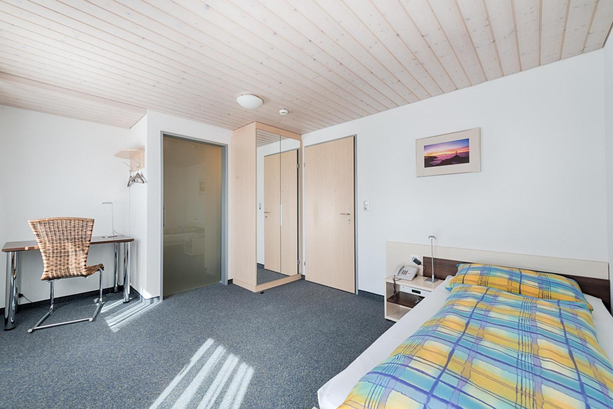 Ferien- Und Familienhotel Alpina アデルボーデン エクステリア 写真